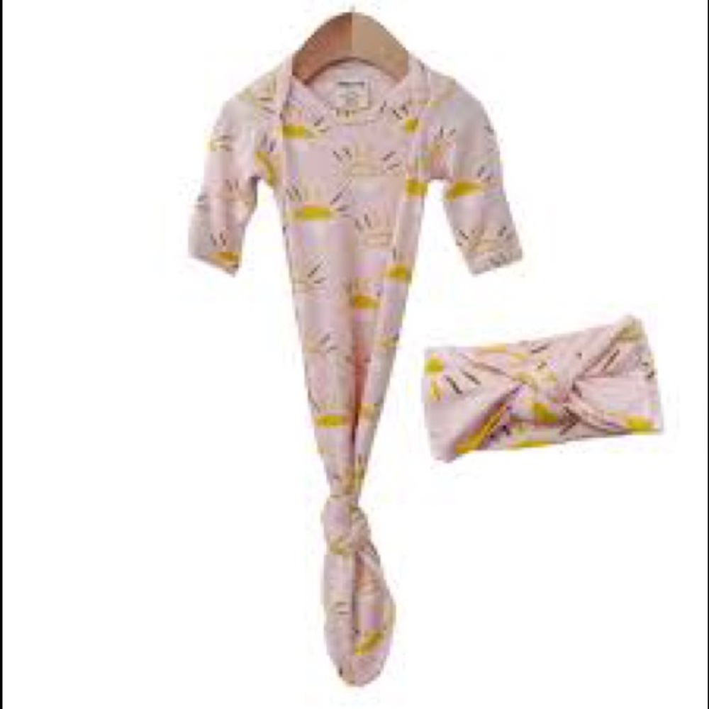 SpearmintLove Baby Girl Knotted Gown & Bow